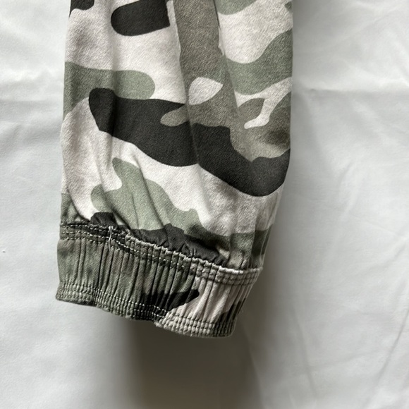 REFUGE relaxed camo jogger - Picture 4 of 8